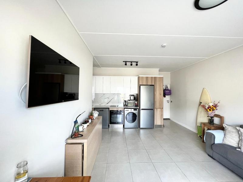 To Let 1 Bedroom Property for Rent in Sandown Western Cape